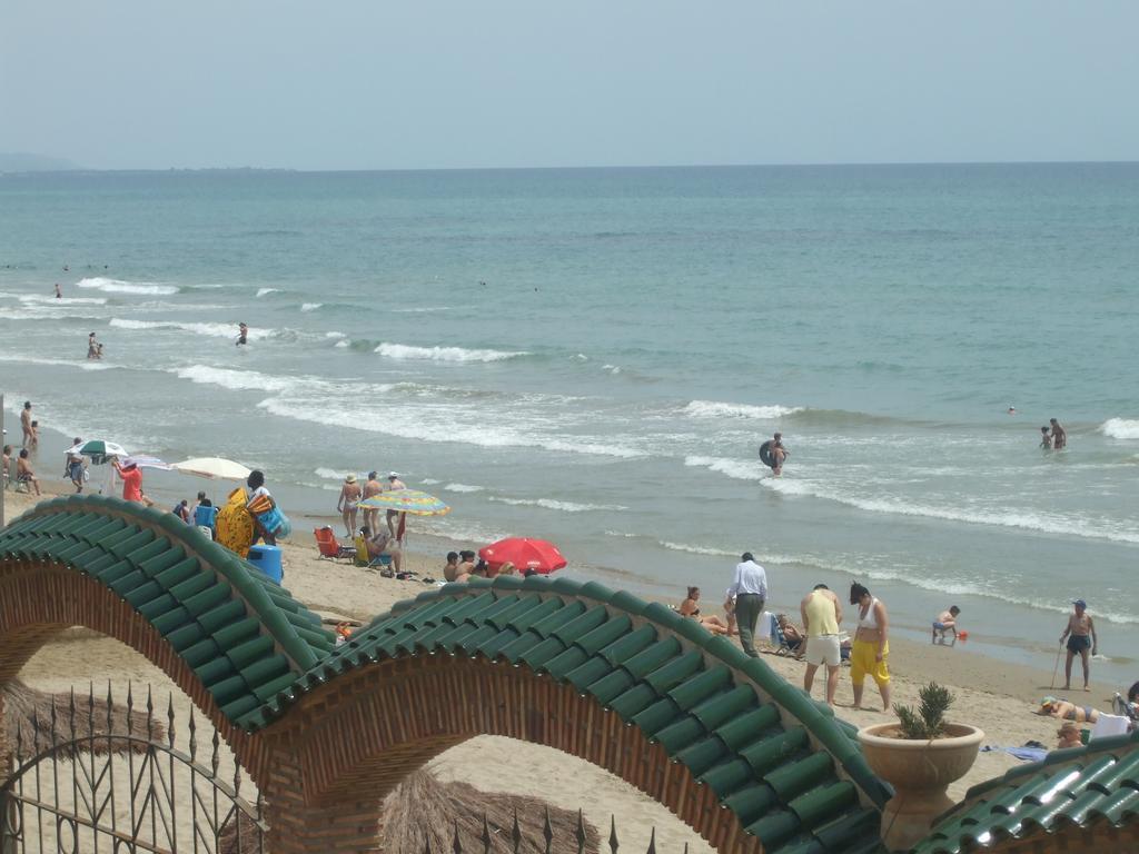 Costa Azahar Apartments Beach أوروبيسا ذيل مار المظهر الخارجي الصورة